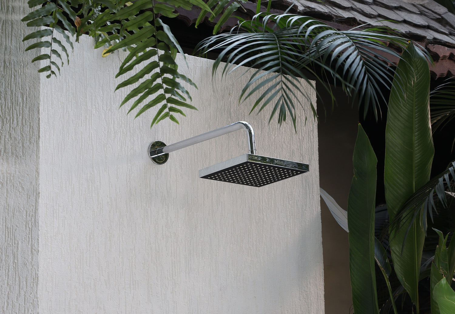 Cliq showerhead