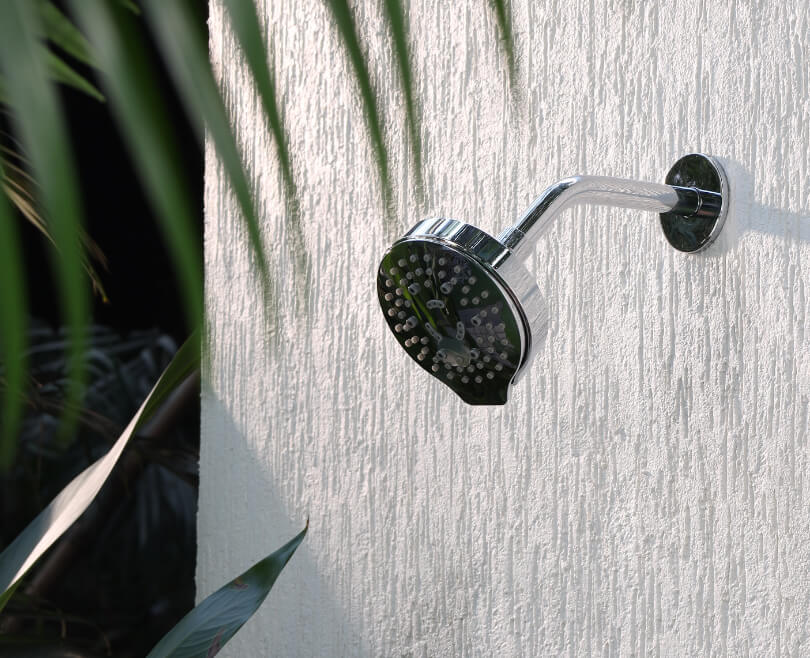 Cliq showerhead